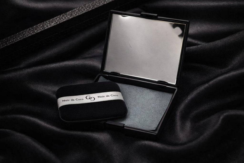 Bamboo Charcoal Oil Absorbing Sheets | Mirror Compact, Puff Applicator