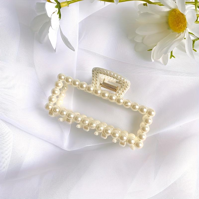 Pearl Hair Claw Clip: Elegant Open Square Design